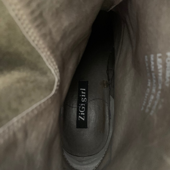 Zigi Girl Suede Taupe Boots with buckle straps - Picture 4 of 7